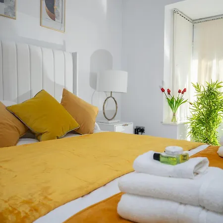 Renata's House * Bristol