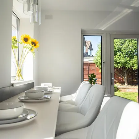 Konukevi Renata's House Bristol